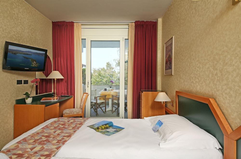 Hotel Nettuno باردولينو المظهر الخارجي الصورة