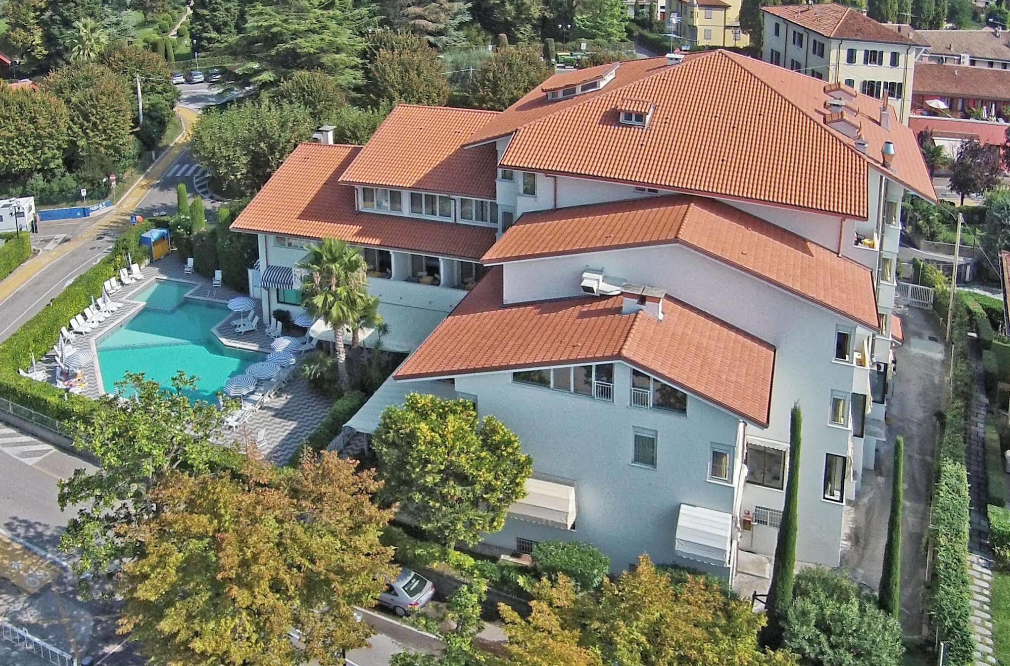 Hotel Nettuno باردولينو المظهر الخارجي الصورة