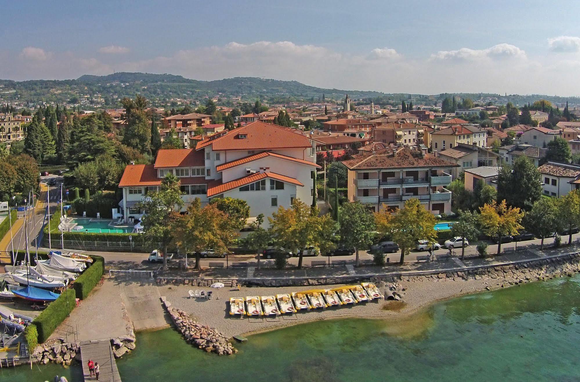 Hotel Nettuno باردولينو المظهر الخارجي الصورة
