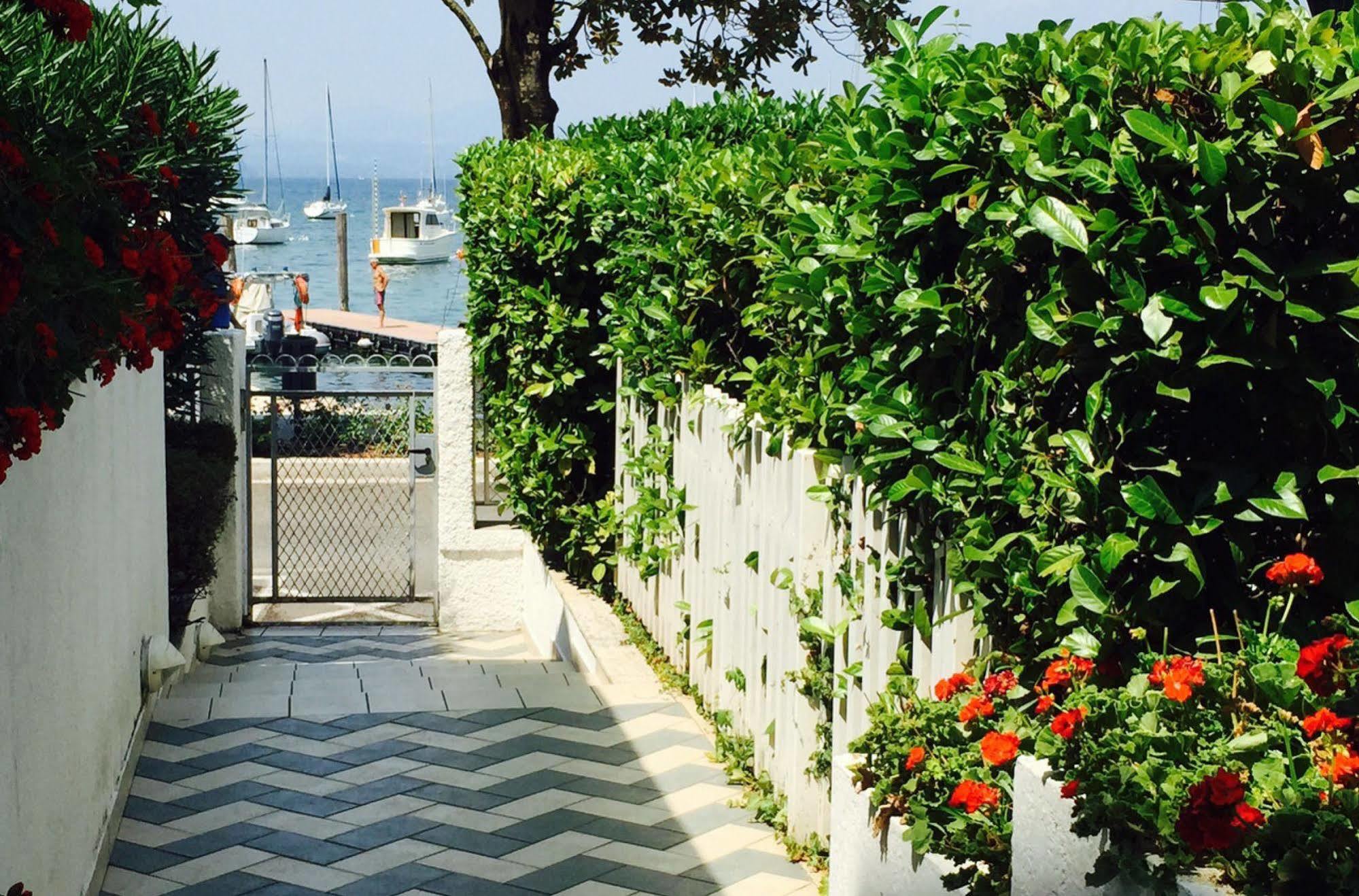 Hotel Nettuno باردولينو المظهر الخارجي الصورة