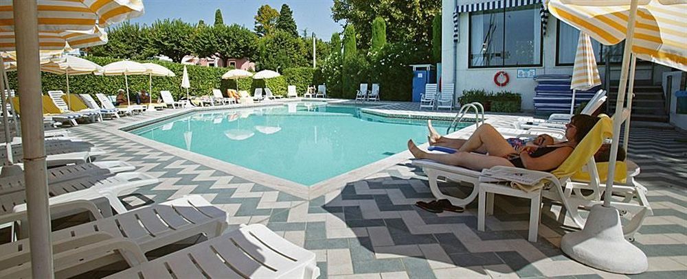 Hotel Nettuno باردولينو المظهر الخارجي الصورة